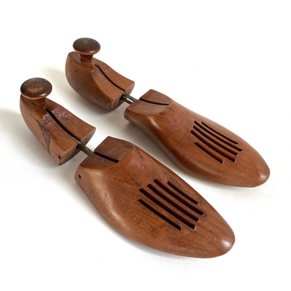 Men’s Wooden Left and Right Shoe Forms 10 1